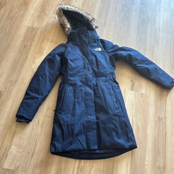 The North Face Jump Down Parka in Summit Navy - Picture 2 of 12